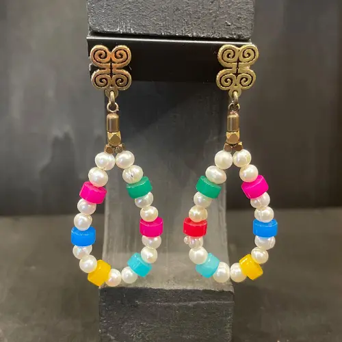 Olga gotas pendiente nok